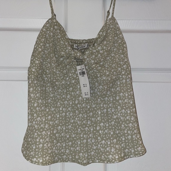 NWT Abercrombie & Fitch top!!! - Picture 5 of 5